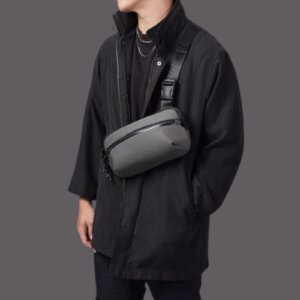 Alternative view of Explorer Sling Compact