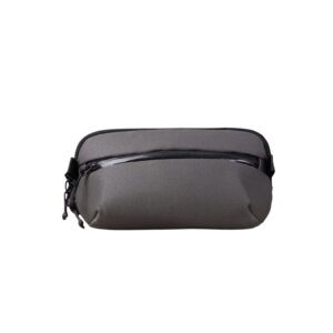 Explorer Sling Compact